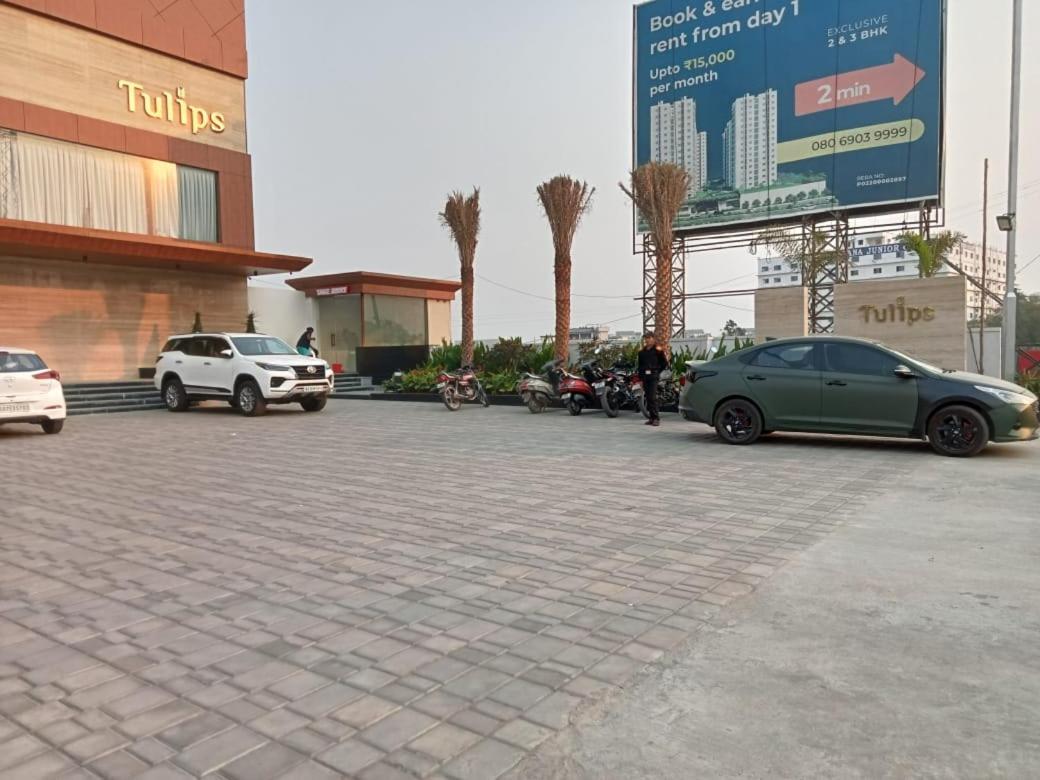 Hotel Tulips Grand Hyderabad Ngoại thất bức ảnh